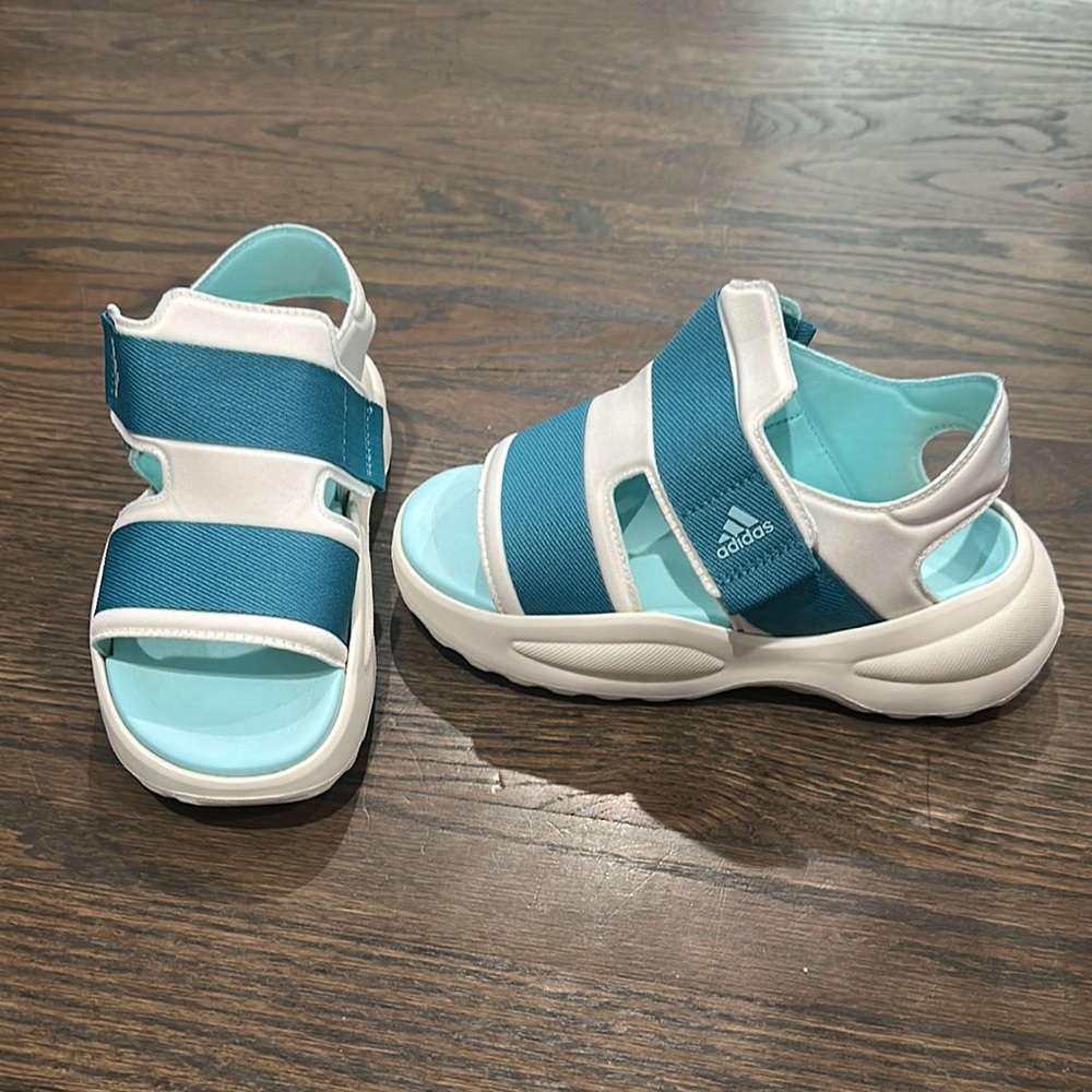 Adidas Mehana Blue and White Sporty Sandals Water Shoes sz 2